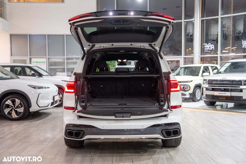 BMW X7 M60i xDrive - 10