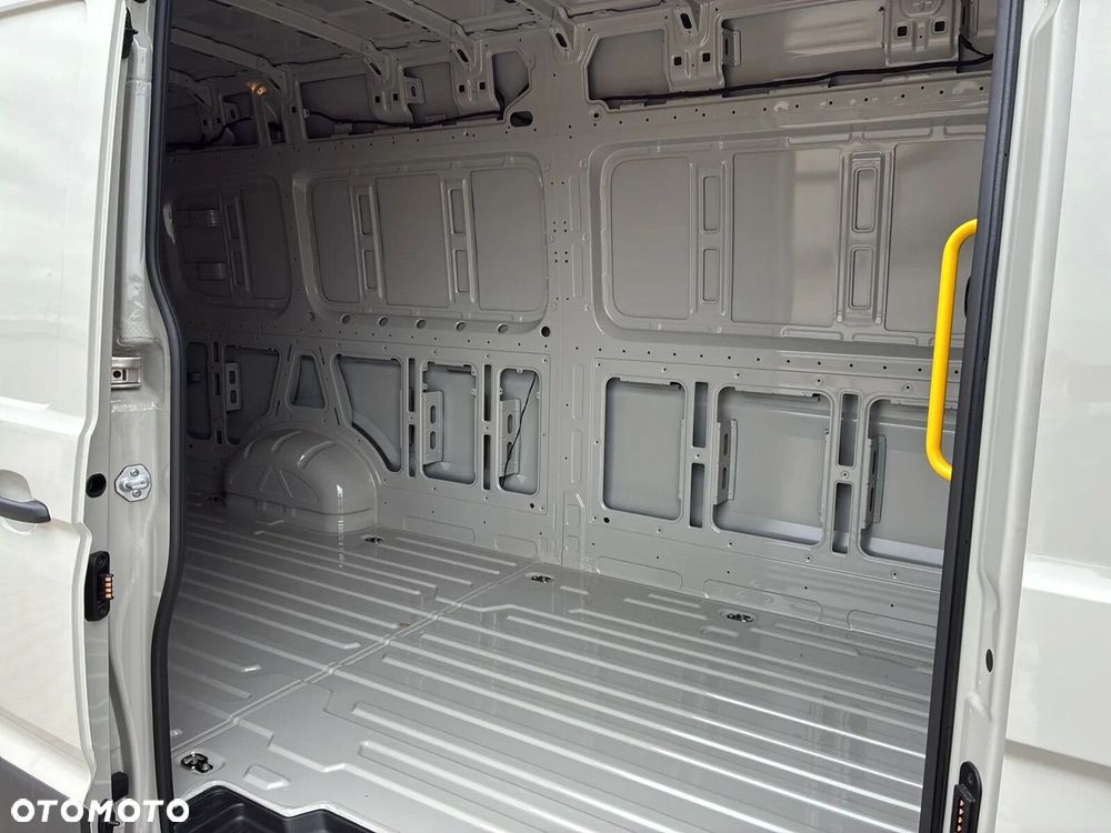 Volkswagen Crafter 35 Furgon L4H3, 2.0BiTDI 177KM, 4490mm, Wysoki dach - 15