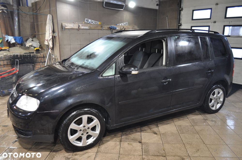 Volkswagen Touran 1.9 TDI Highline - 5