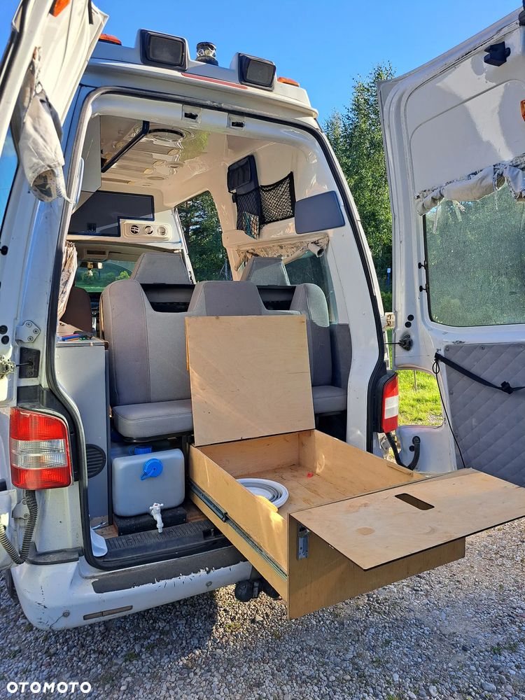 Volkswagen Transporter T5 - 17