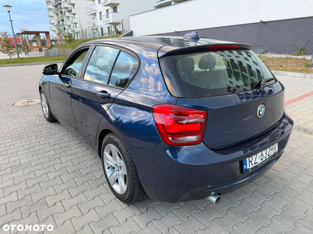 BMW Seria 1 116d Sport Line - 2