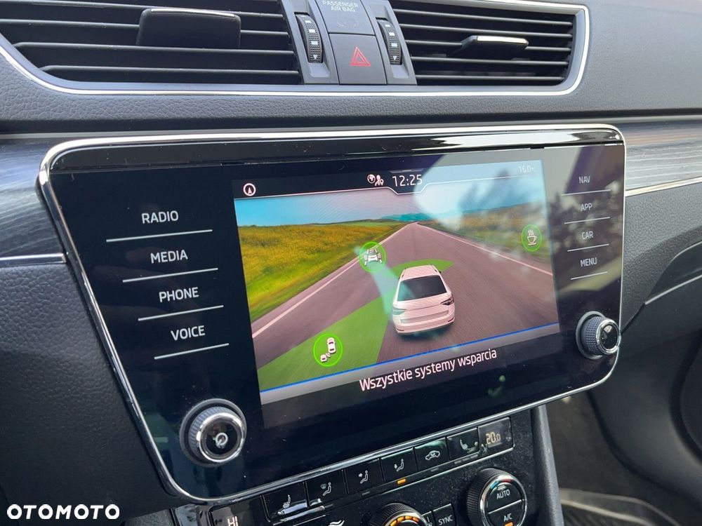 Skoda Superb 2.0 TSI Style DSG - 27