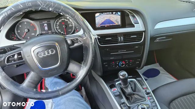 Audi A4 Avant 2.0 TDI DPF Ambiente - 12