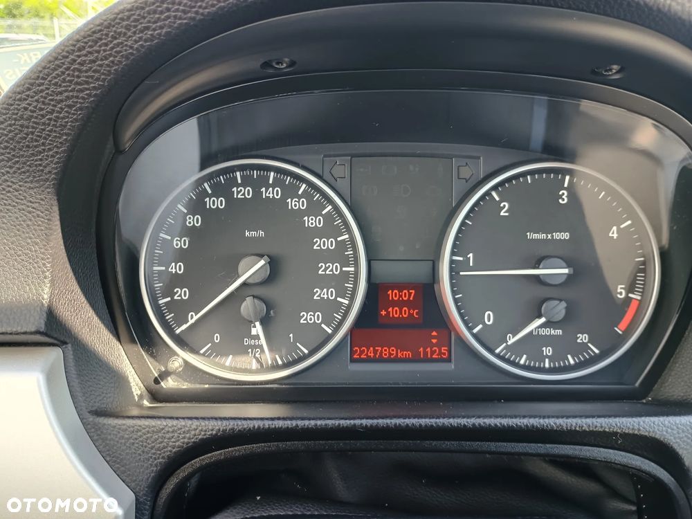 BMW Seria 3 318d Luxury Line - 10