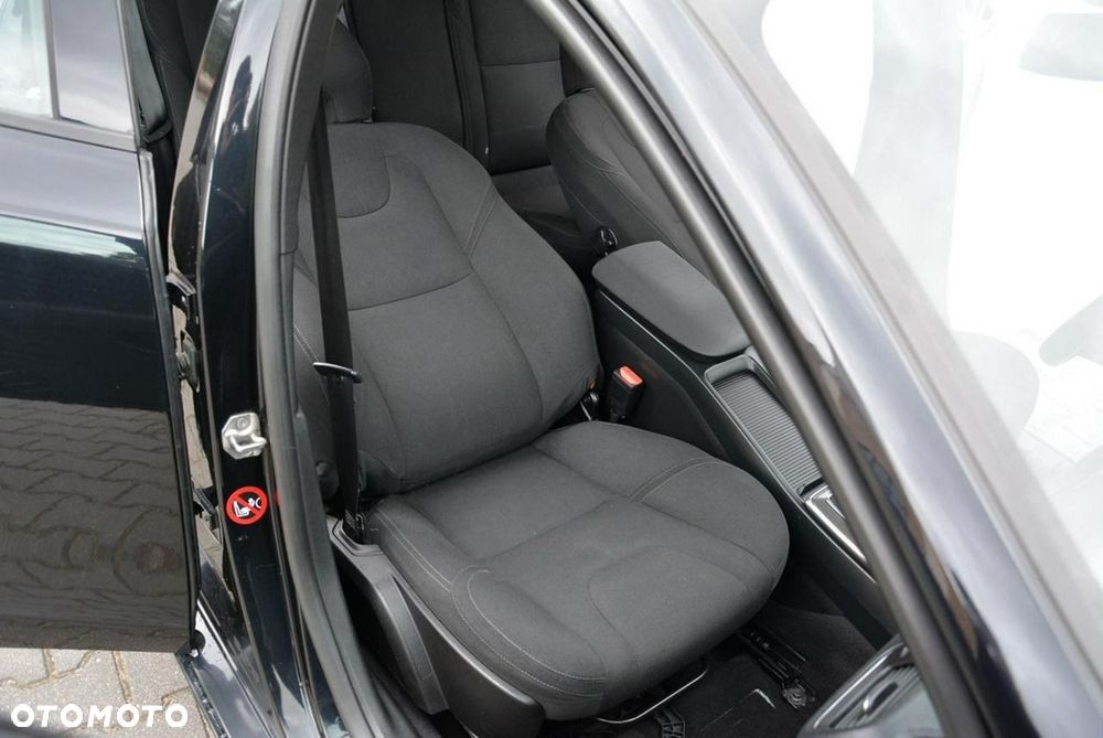 Volvo V40 D3 Geartronic Momentum - 20