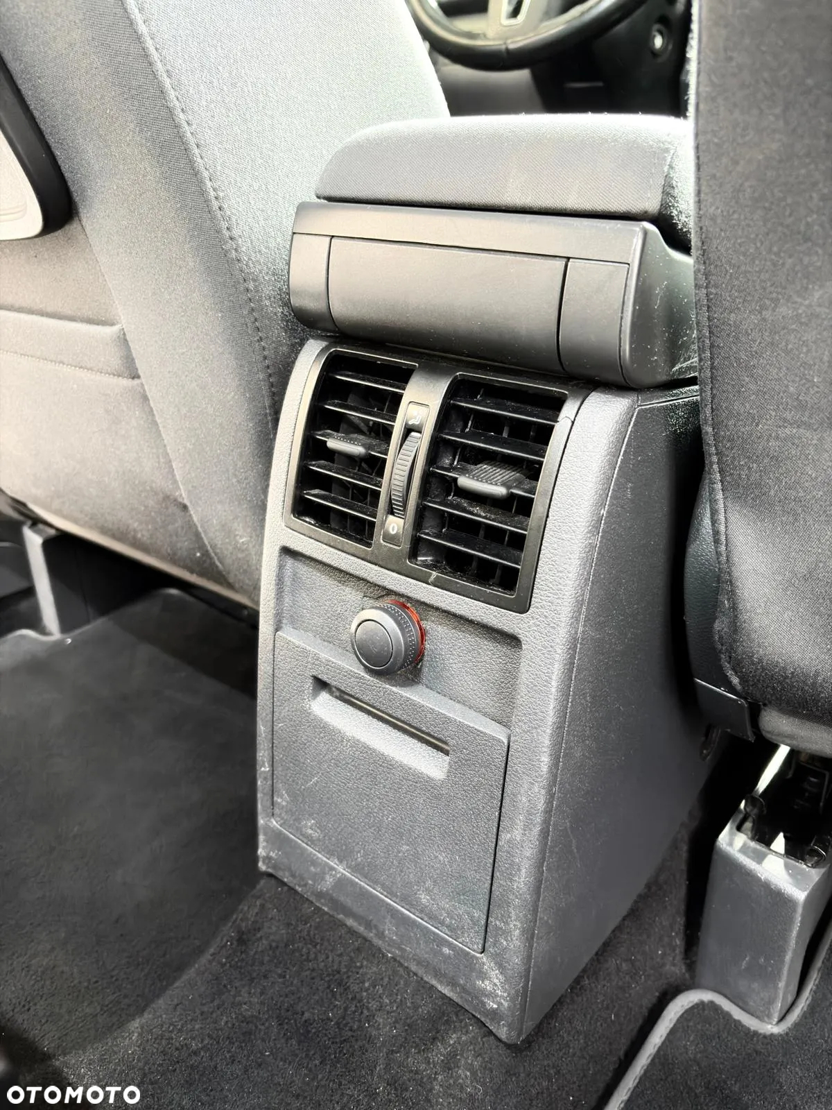 Volkswagen Touran 2.0 TDI DPF DSG Trendline - 15