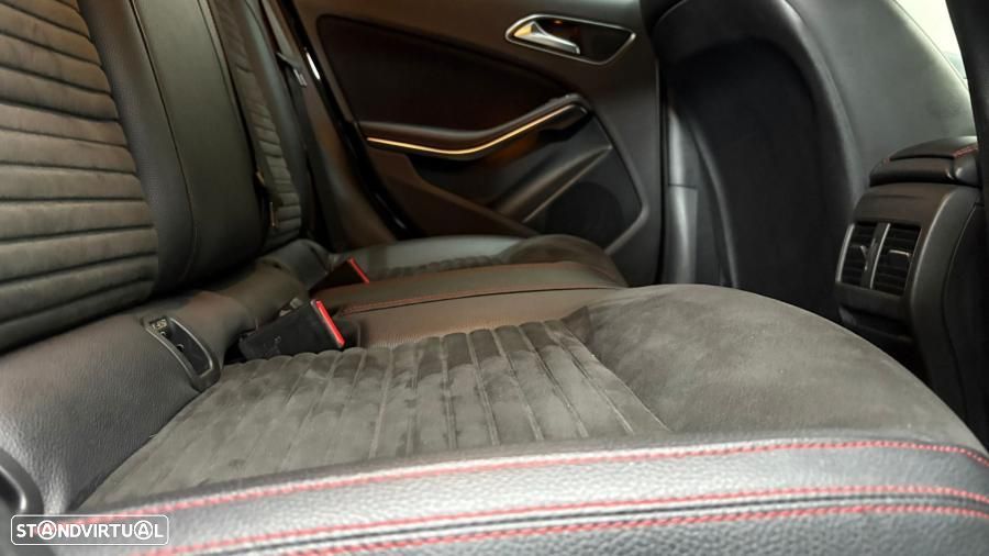 Mercedes-Benz A 180 CDI (BlueEFFICIENCY) AMG Sport - 38