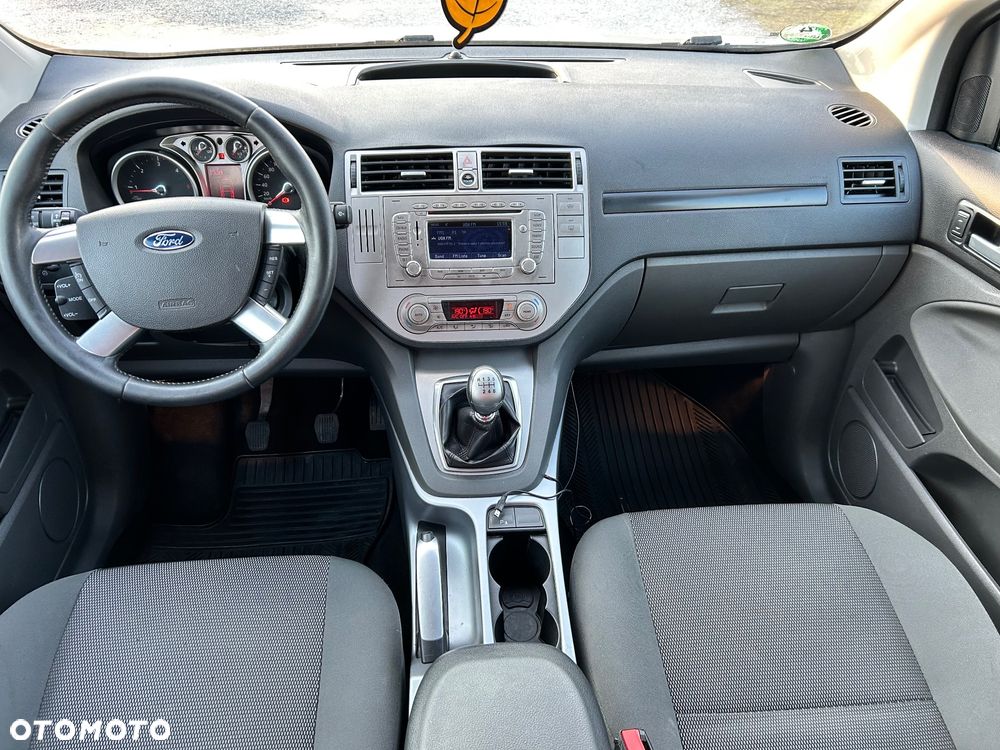 Ford Kuga 2.0 TDCi 4x4 Titanium - 39