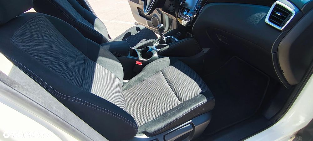 Nissan Qashqai 1.5 dCi Tekna EU6 - 14