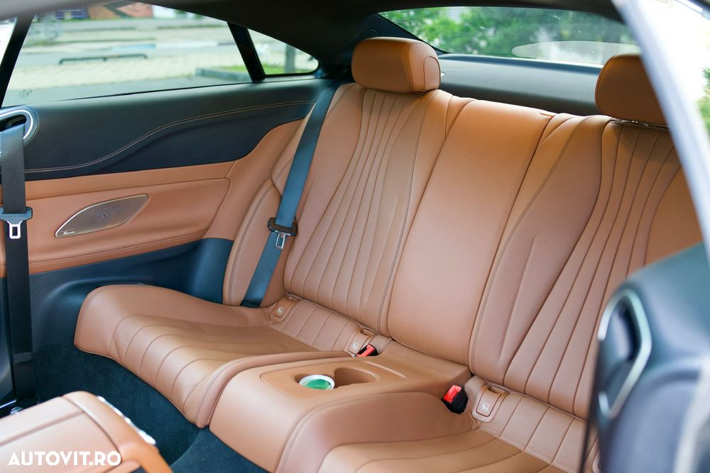 Mercedes-Benz E - 10