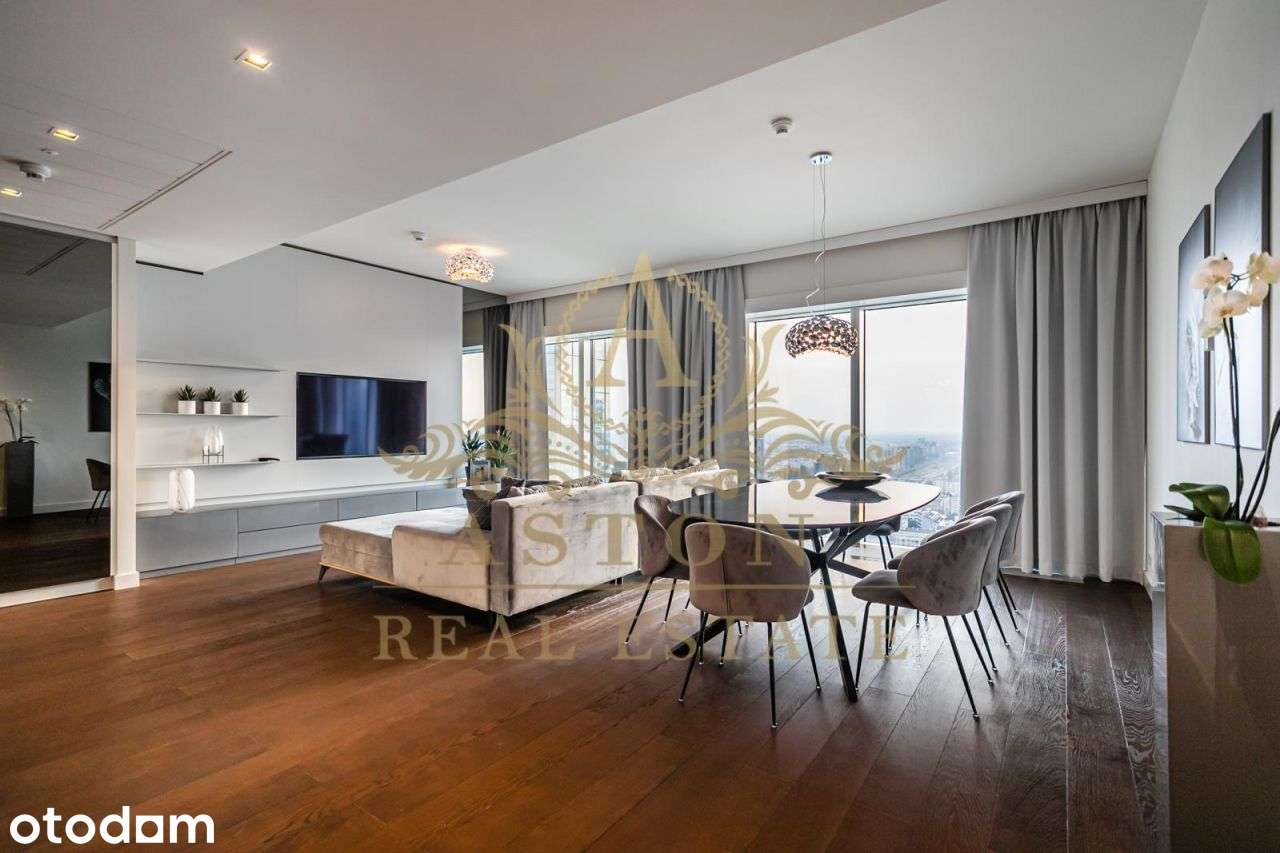 Unique apartment with panoramic views at Złota 44