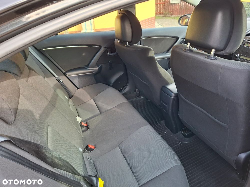 Toyota Avensis 1.8 Luna - 5