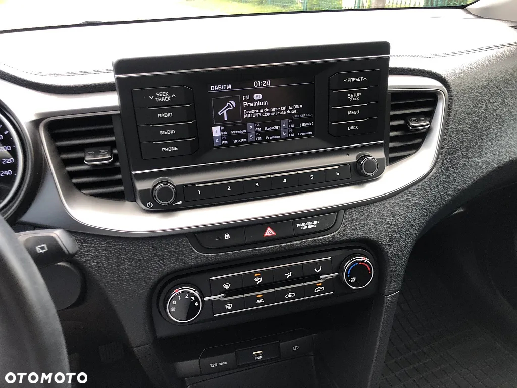 Kia Ceed 1.6 CRDi SCR L - 13