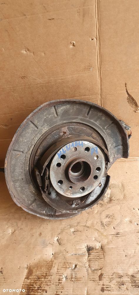 Zwrotnica prawy tył tylna prawa Mercedes ML W164 3.0 CDI - 1