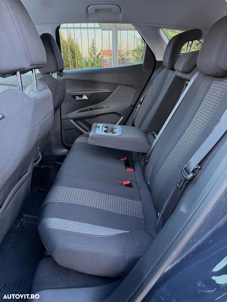 Peugeot 3008 1.6 BlueHDI S&S Allure - 18