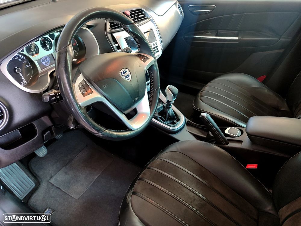 Lancia Delta 1.6 M-Jet Platino - 8