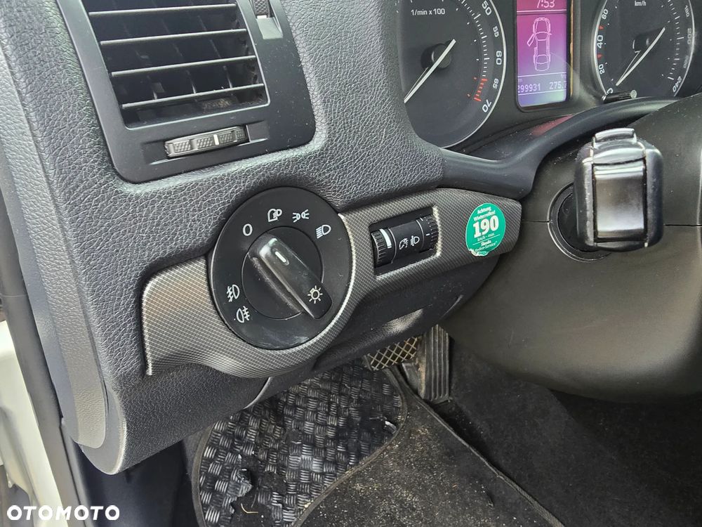 Skoda Octavia 2.0 FSI Elegance Tiptr - 13