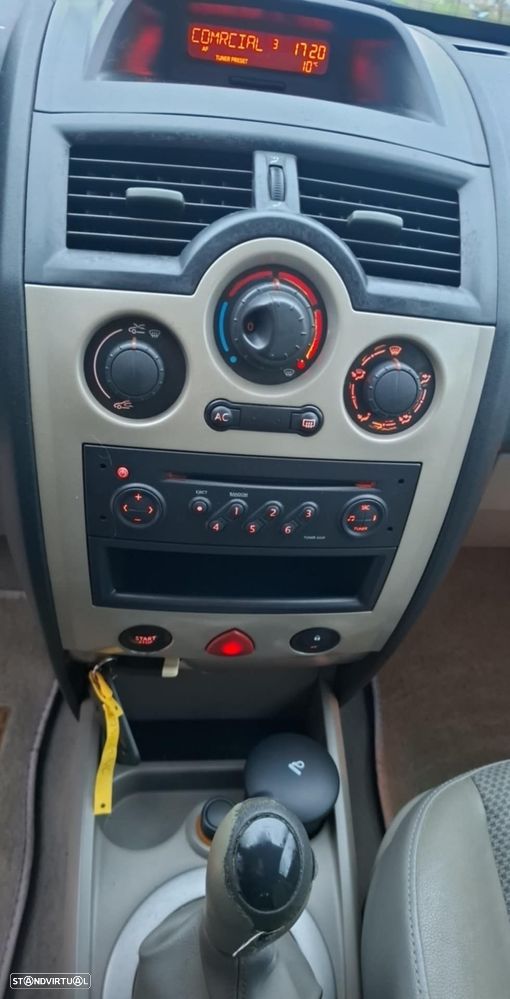 Renault Mégane 1.5 dCi L. Dynamique - 16