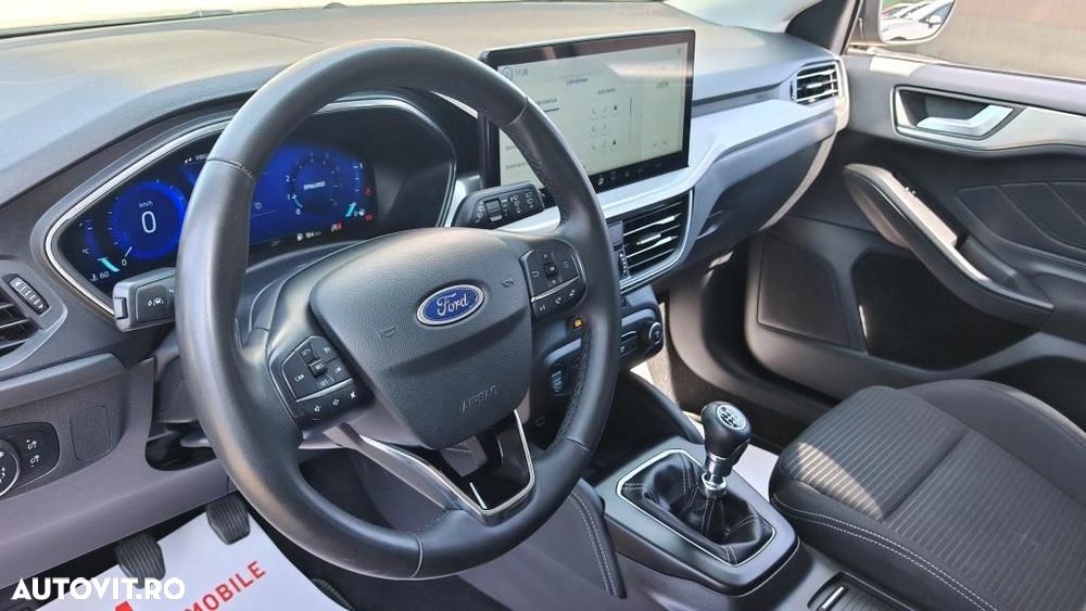 Ford Focus - 26