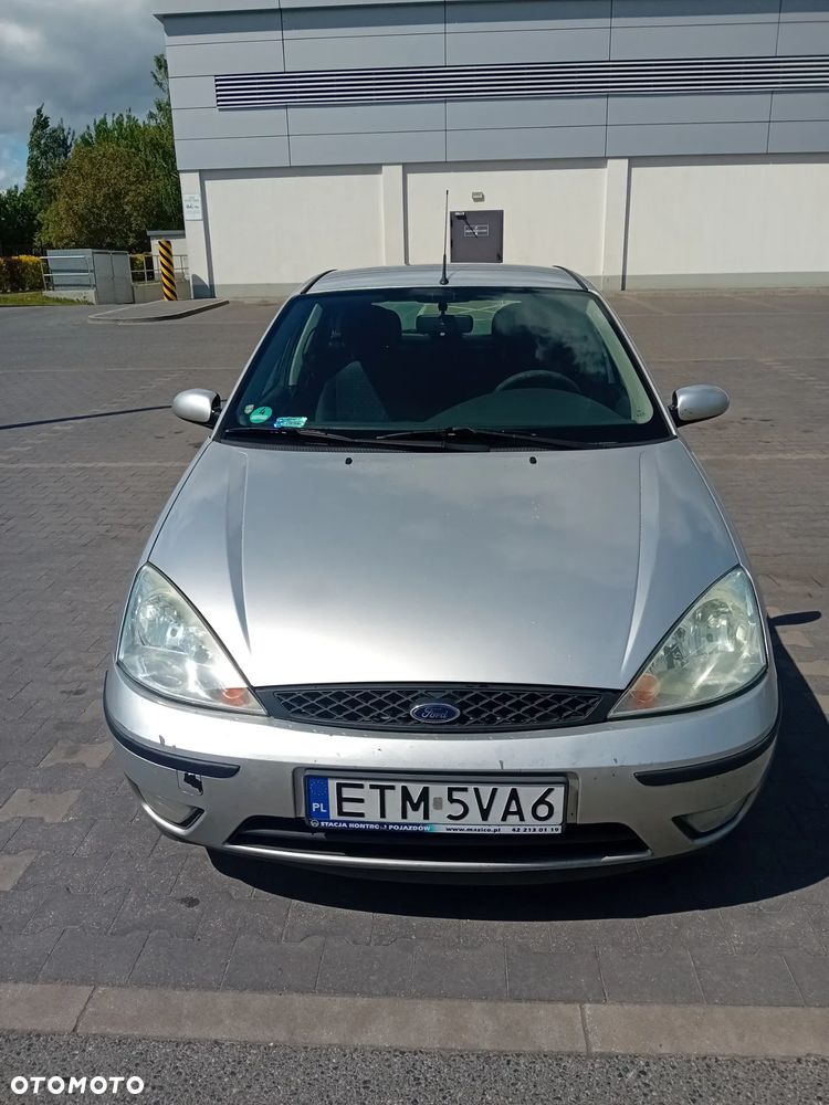 Ford Focus 1.4 Ambiente - 2