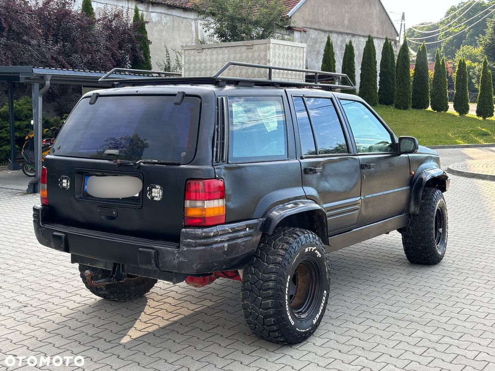Jeep Grand Cherokee - 15