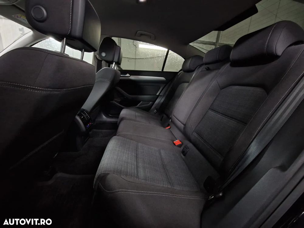 Volkswagen Passat 2.0 TDI DSG Comfortline - 22