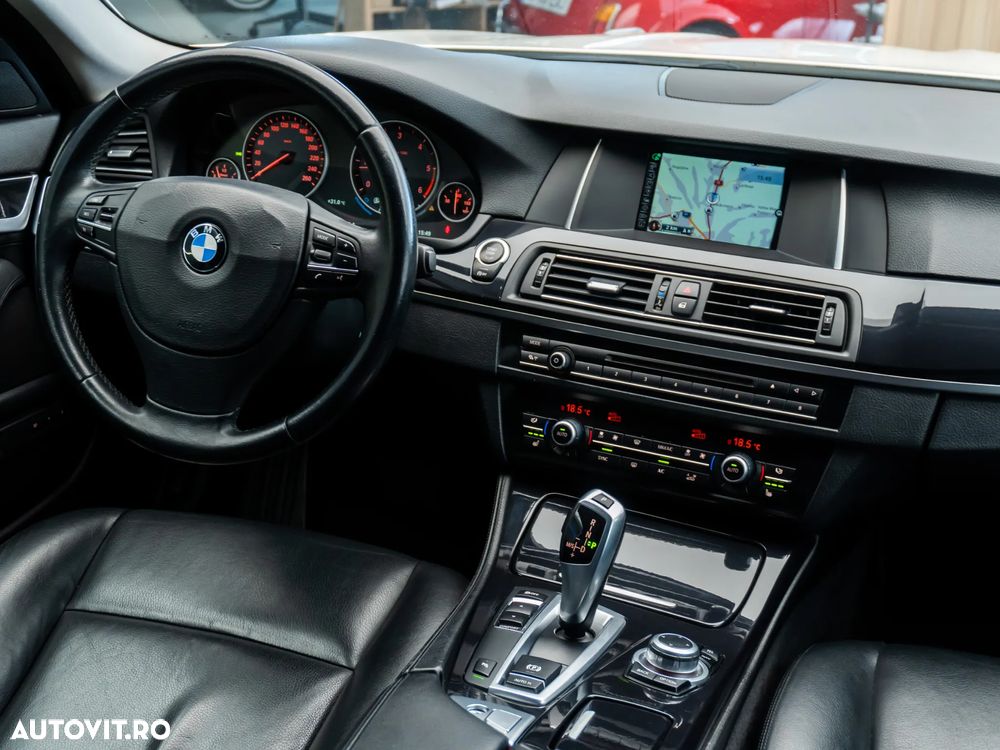 BMW Seria 5 520d AT - 39
