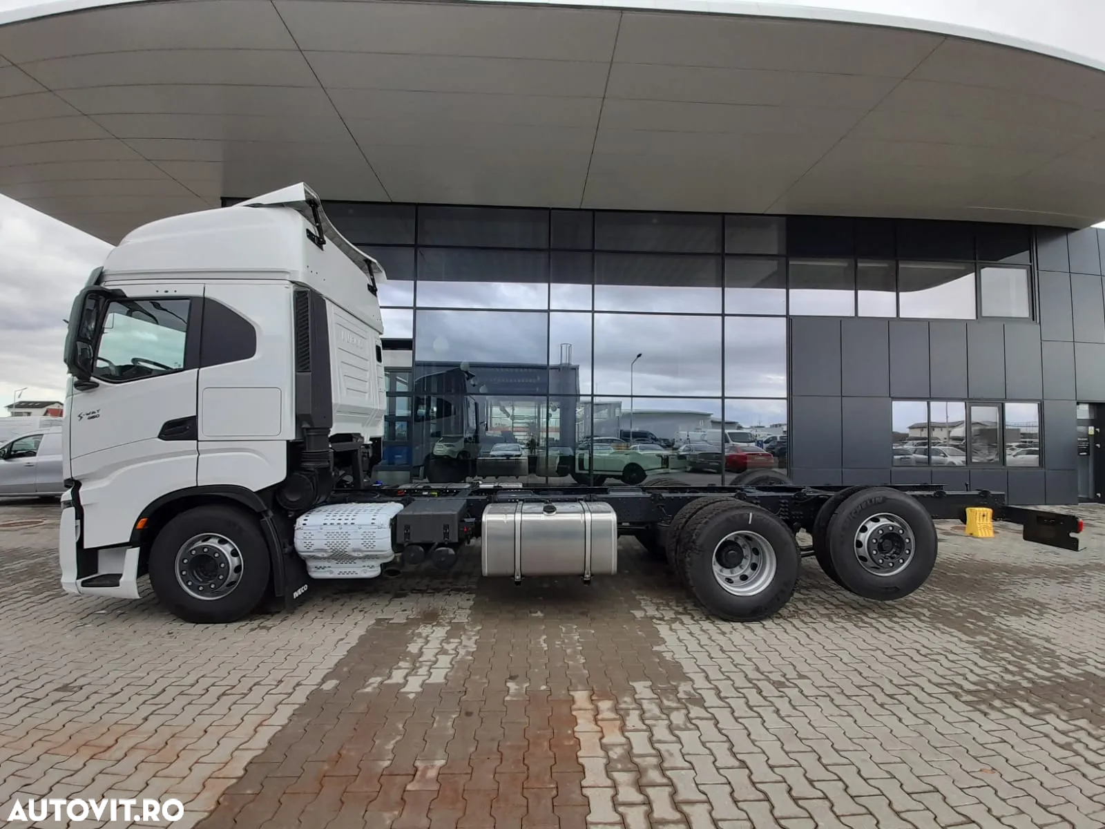 Iveco S-WAY AUTOTRACTOR - 8