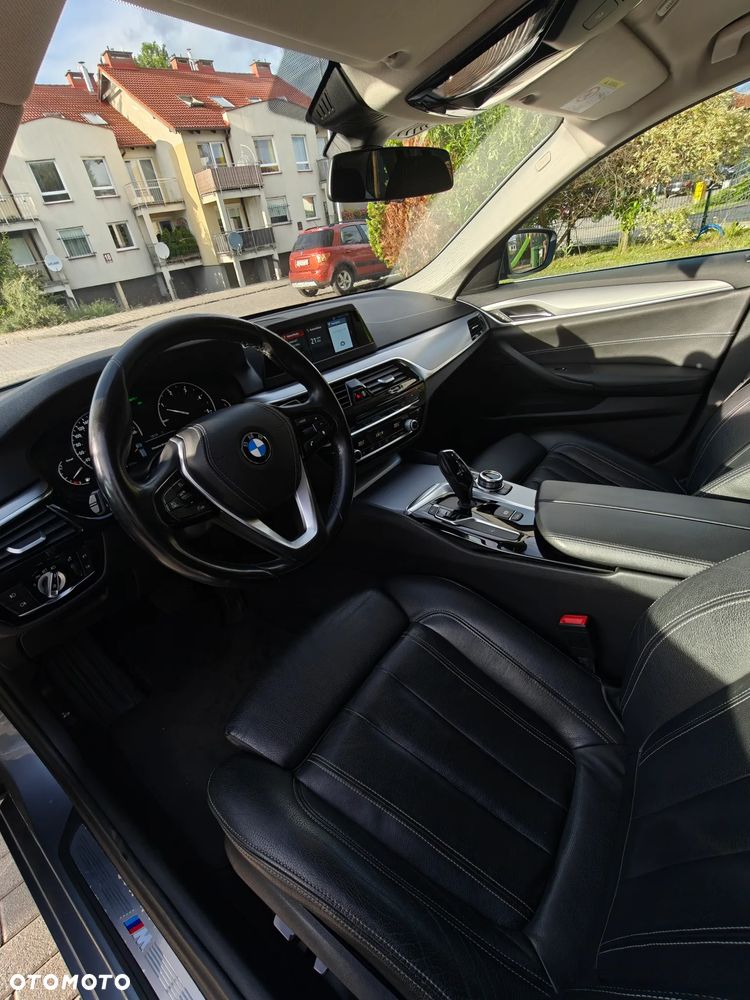 BMW Seria 5 520d M Sport Edition - 23