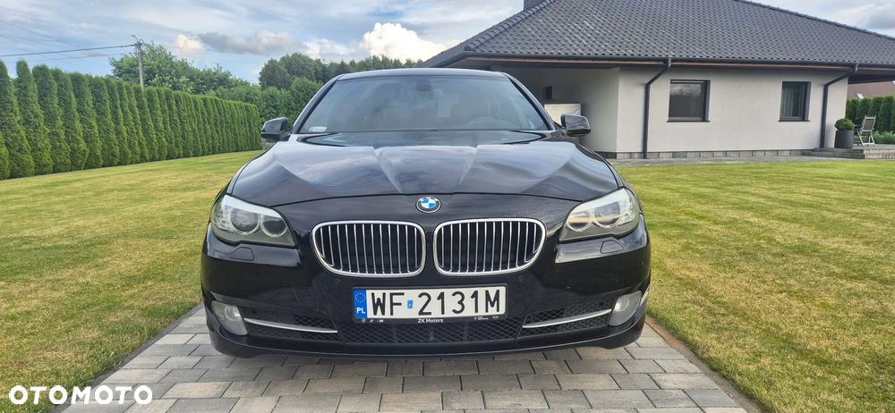 BMW Seria 5 525d xDrive - 7