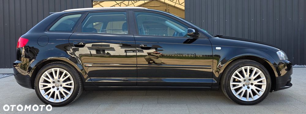 Audi A3 Sportback 1.6 FSI Attraction - 5