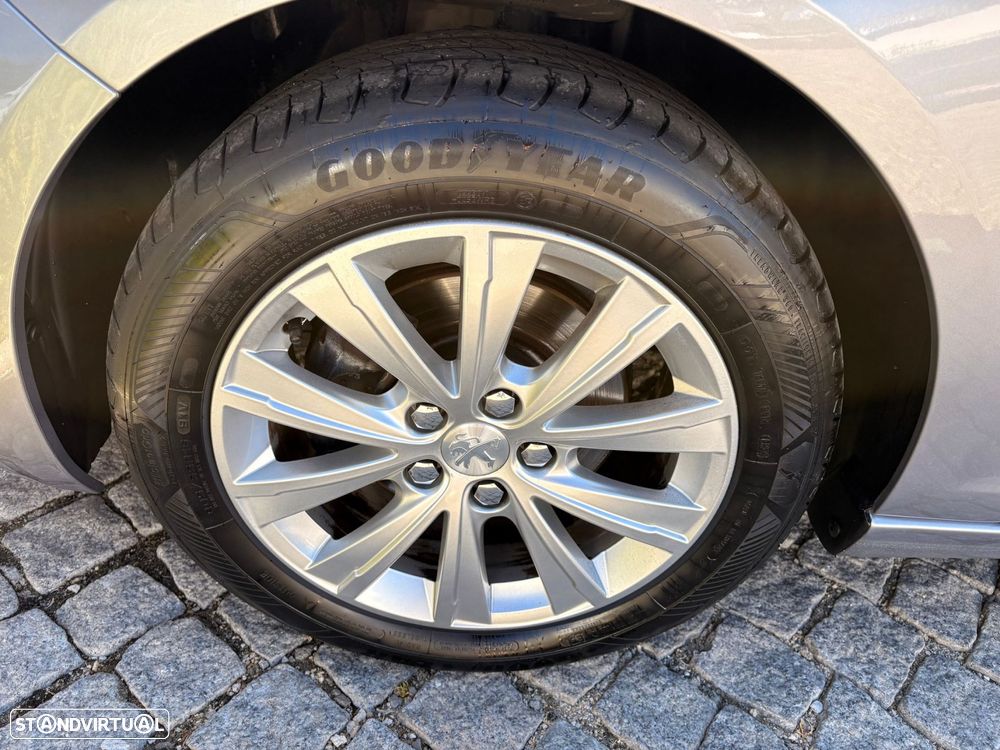 Peugeot 308 SW 1.5 BlueHDi Style - 14