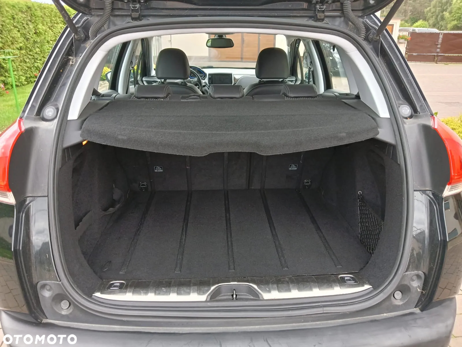 Peugeot 2008 e-HDi FAP 92 STOP & START Allure - 9
