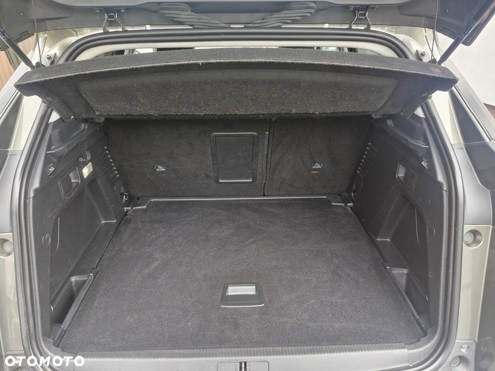 Peugeot 3008 PureTech 130 Stop & Start GPF Allure - 17