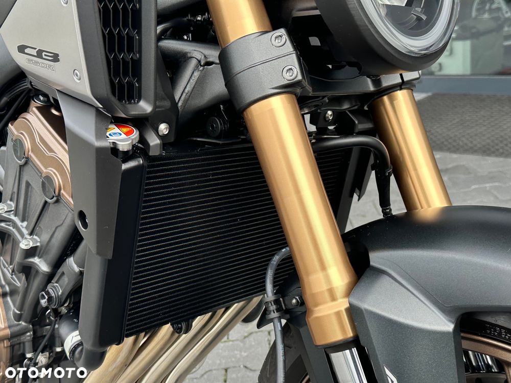 Honda CB - 21