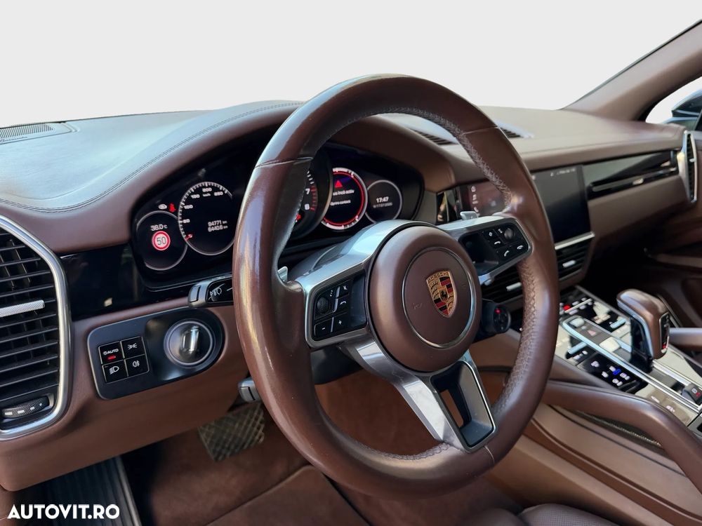 Porsche Cayenne - 11