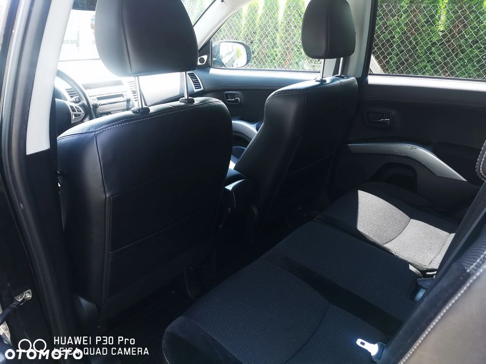 Mitsubishi Outlander 2.0 DID Intense + - 11