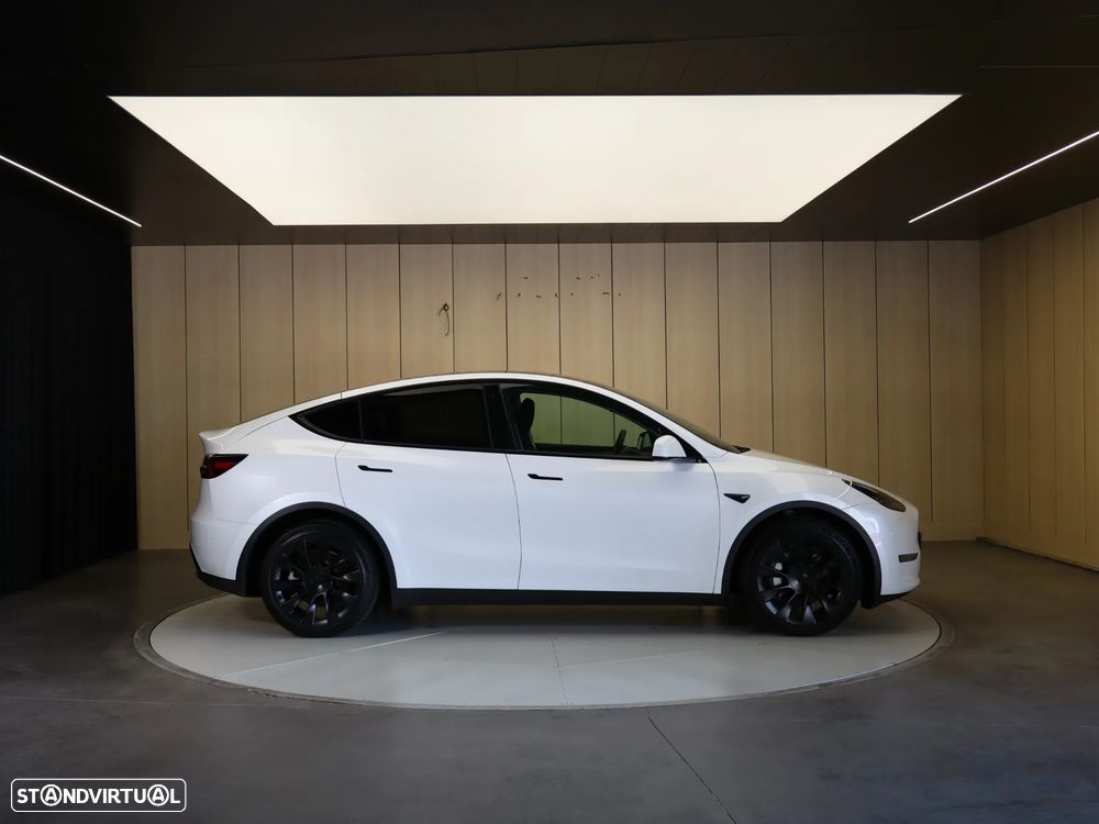 Tesla Model Y Long Range Dual Motor AWD - 7