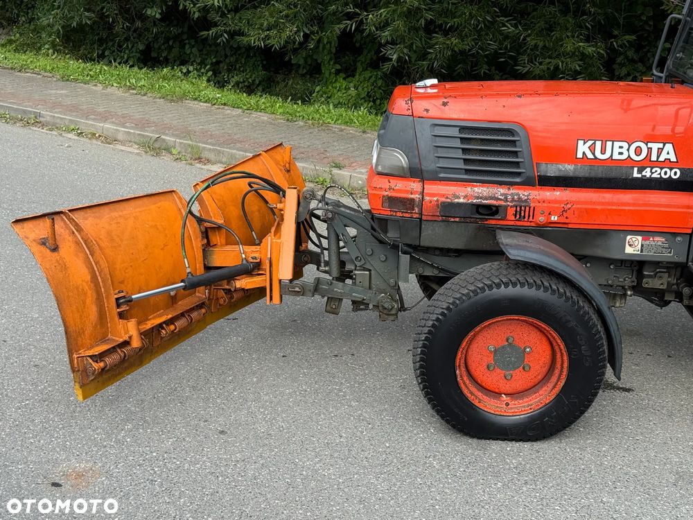 Kubota * Traktor KUBOTA L4200 * 4x4 * Pług Piaskarka * Wałek Przód Tył * Sprowadzony* Zimowe Utrzymanie - 17