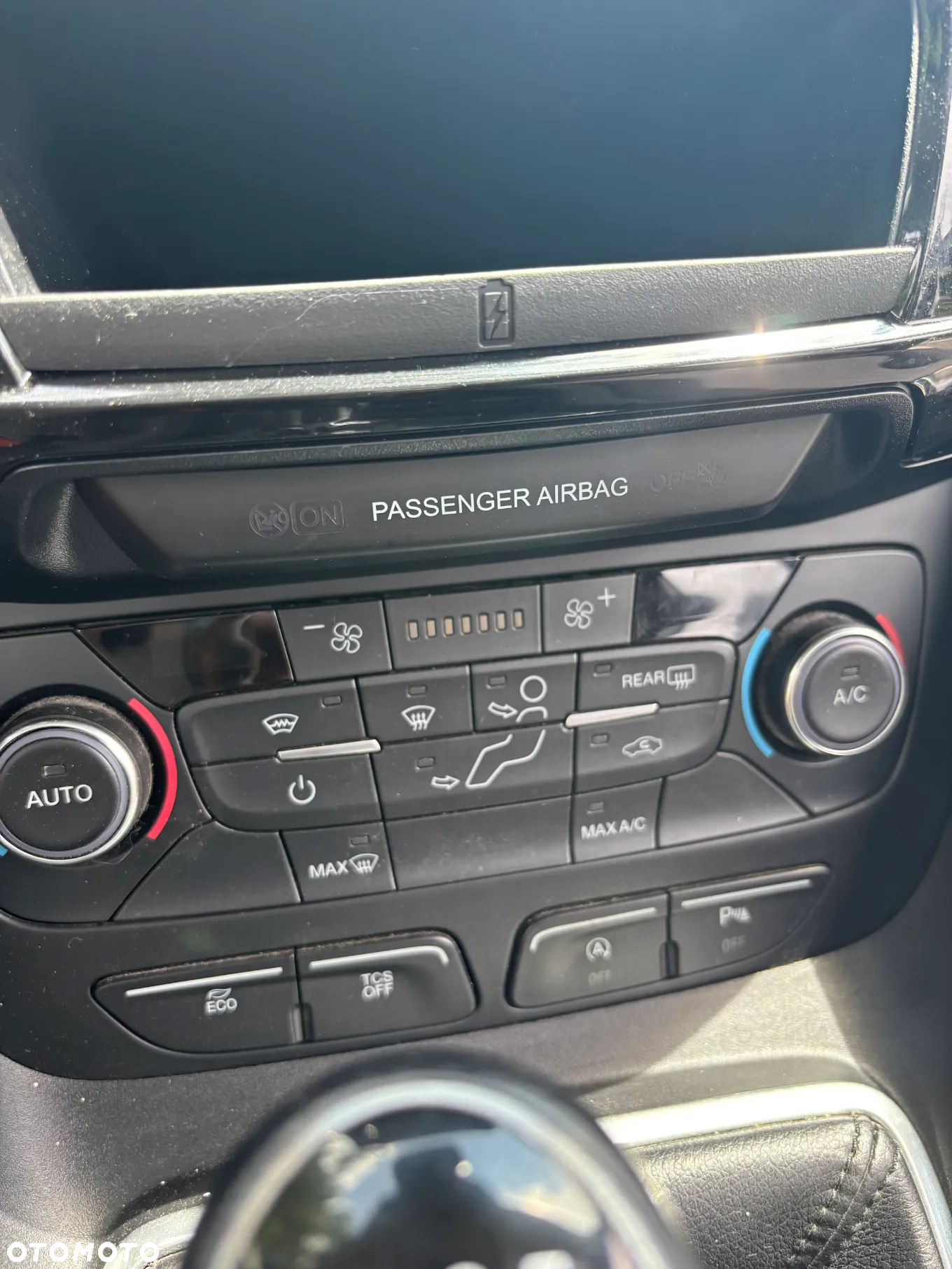 Ford Tourneo Connect Gr 1.5 TDCi Titanium - 14