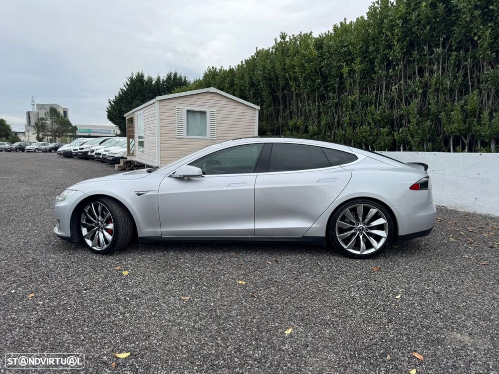 Tesla Model S 60D - 12