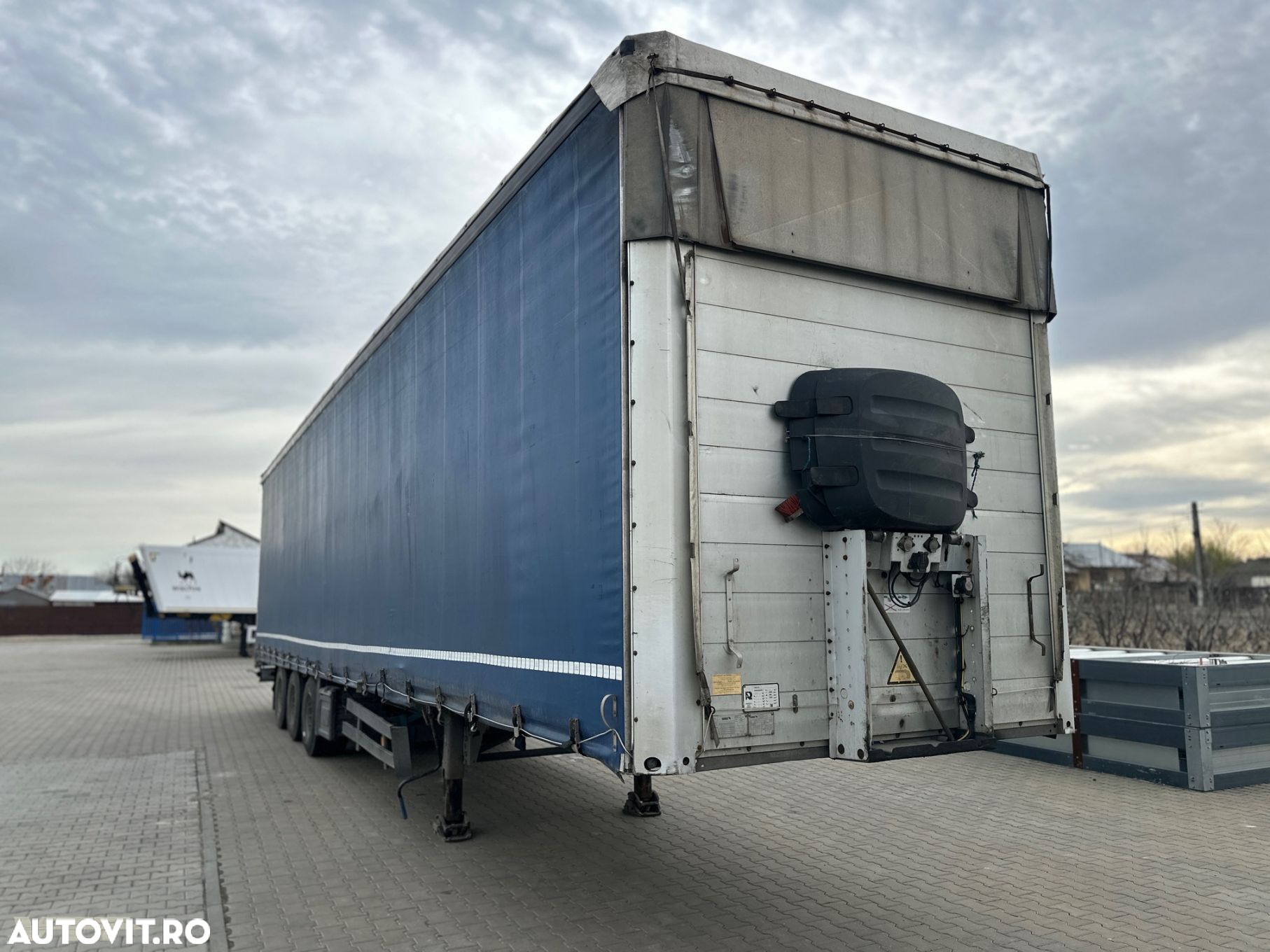 Schmitz Cargobull S 02 - 2