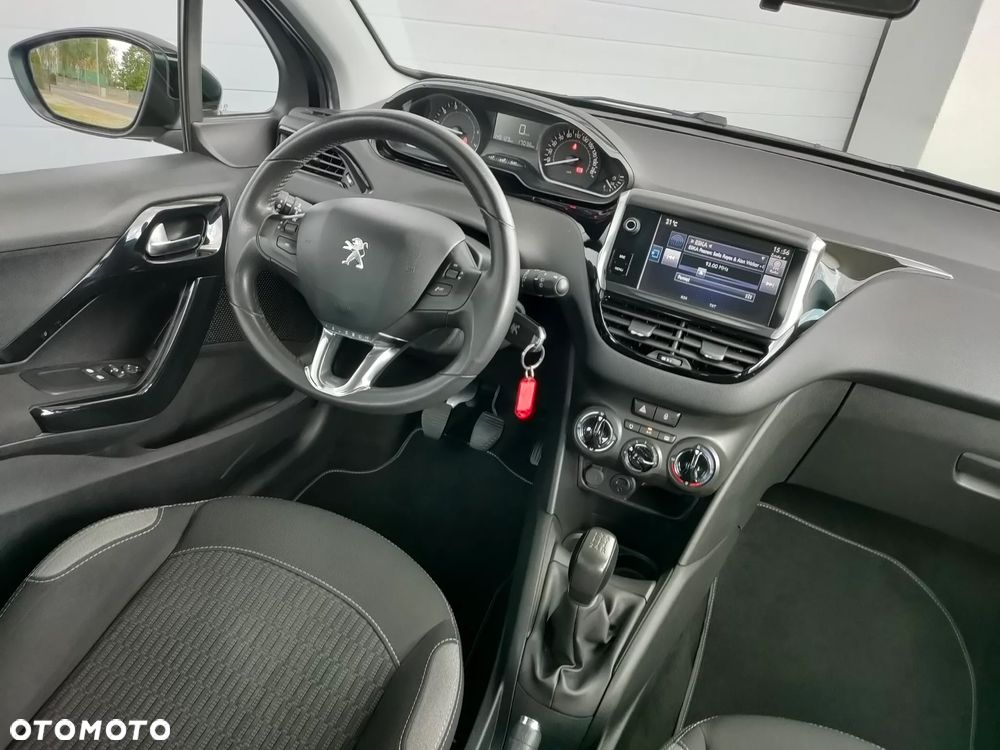 Peugeot 208 1.2 PureTech Style - 20