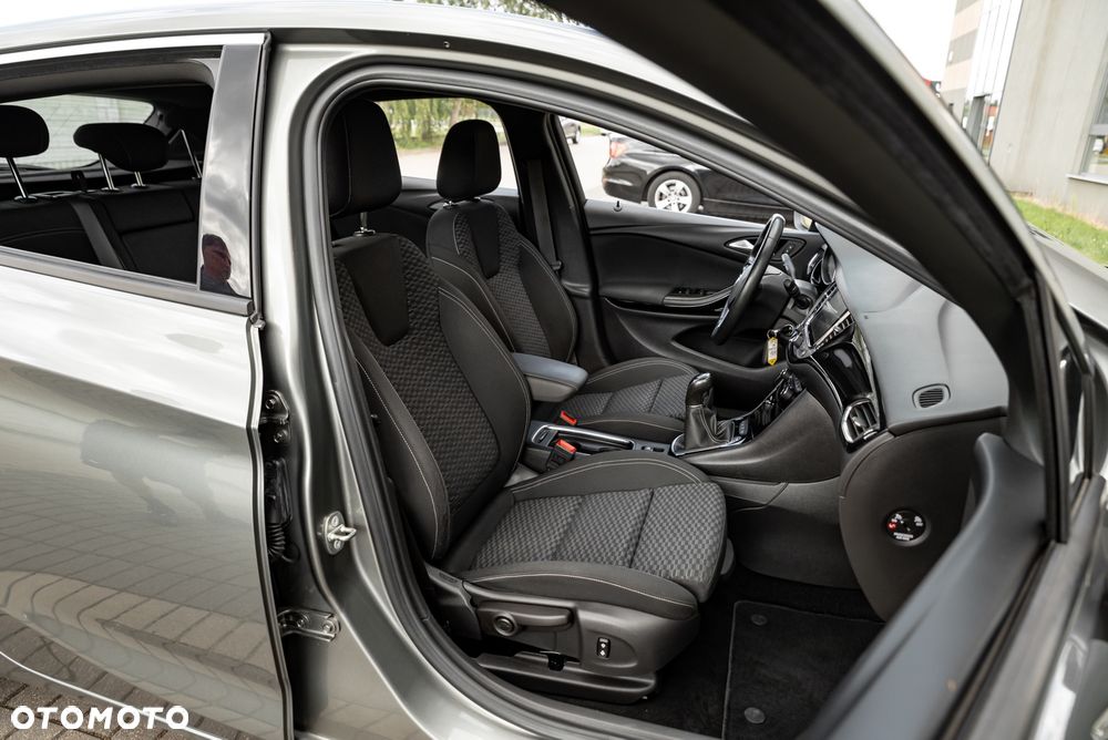 Opel Astra 1.4 Turbo Dynamic - 26