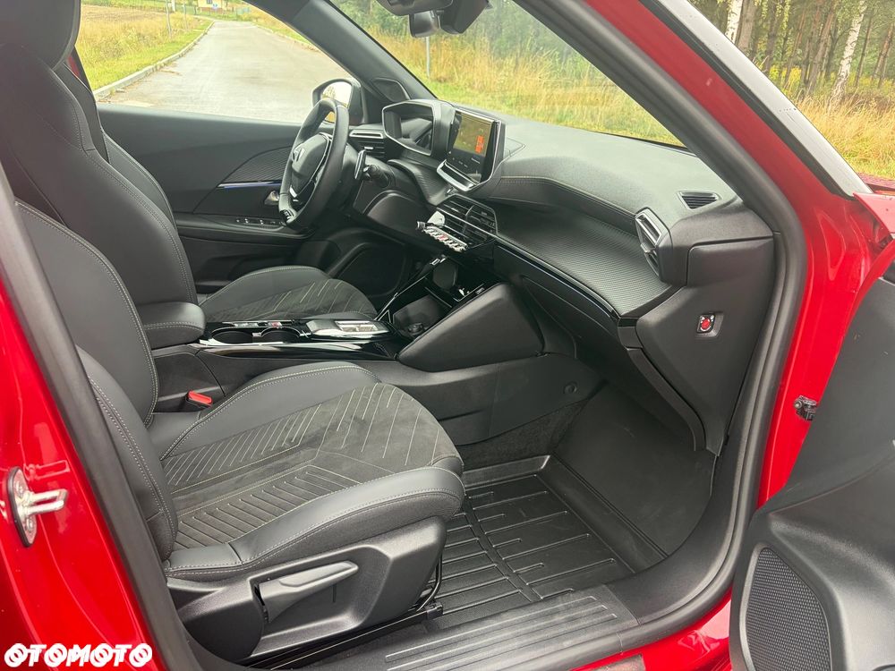 Peugeot 2008 Hybrid 136 e-DSC GT - 9
