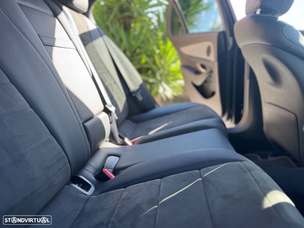 Mercedes-Benz E 220 d AMG Line - 24