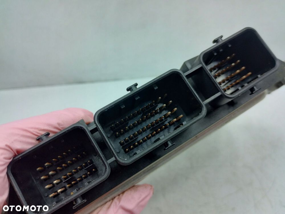 Citroen C4 1.6 16V Komputer Silnika 9657595880 - 4