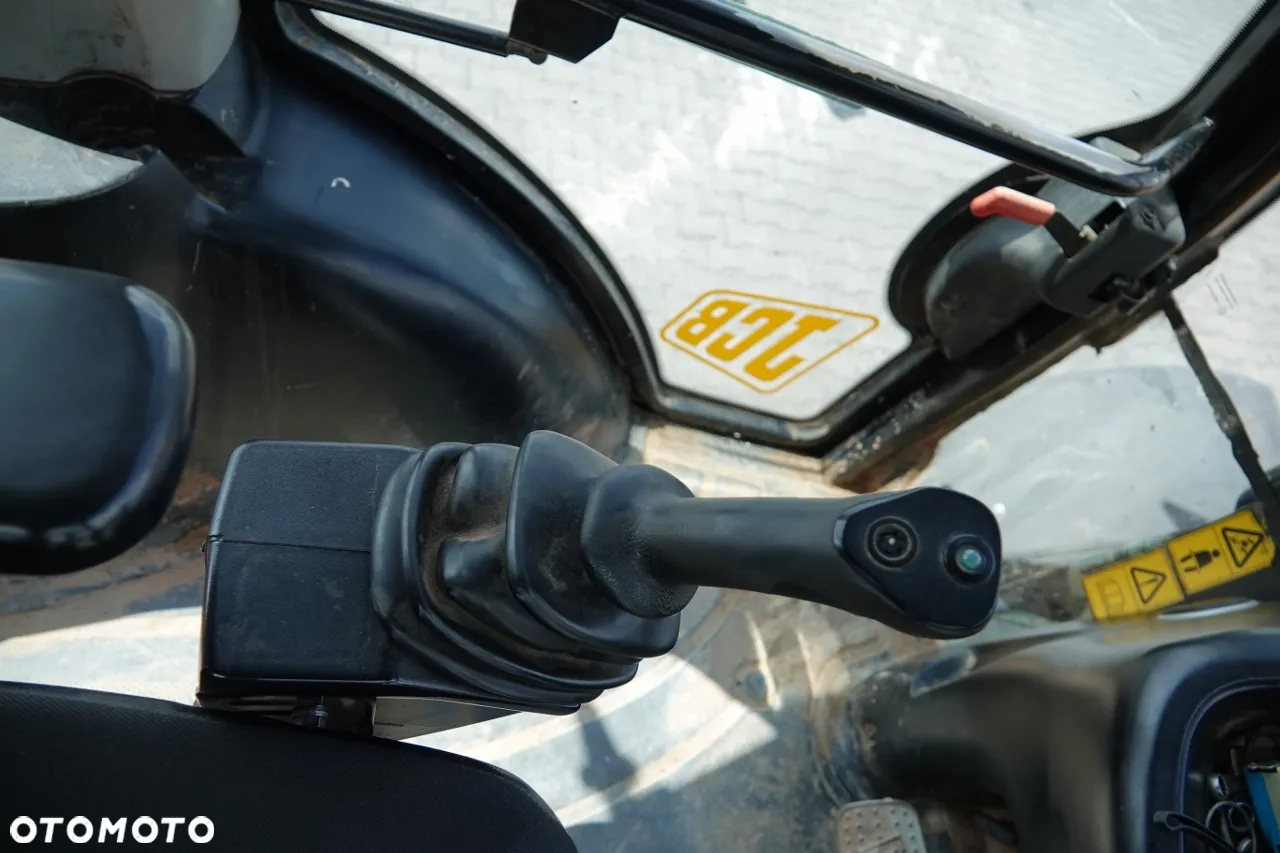 JCB 3CXCAEC / KOPARKO-ŁADOWARKA  / JOYSTICK / 2011 R - 34