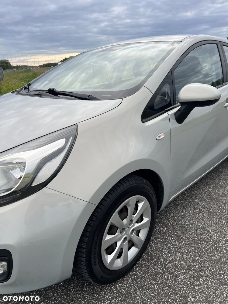 Kia Rio - 8