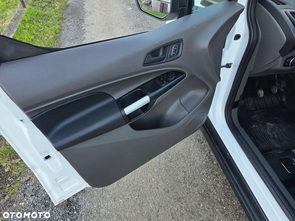 Ford Transit Connect - 11
